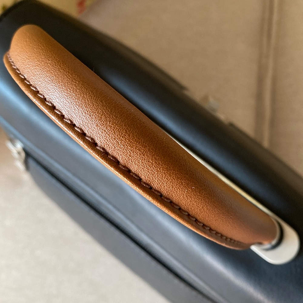 🌸 BLACK HANDBAG - Picture 12 of 12